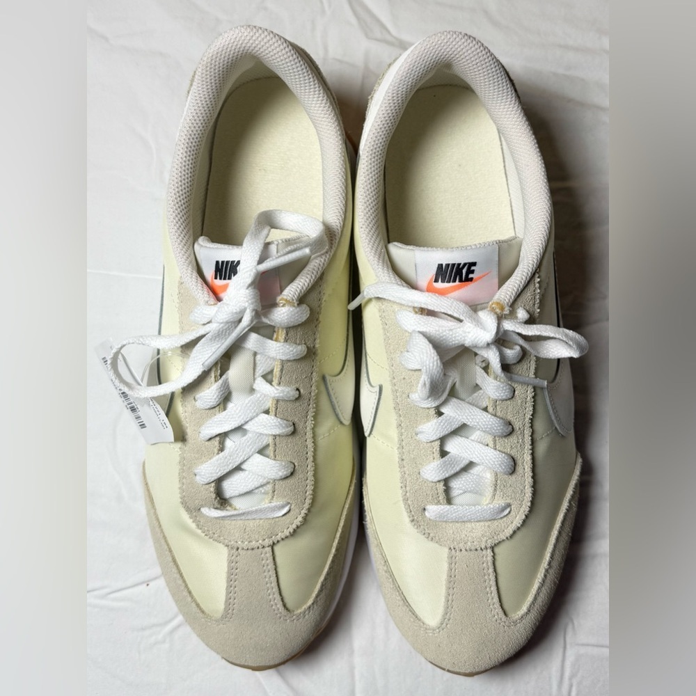 Nike Men's Cream and White Casual Sneakers